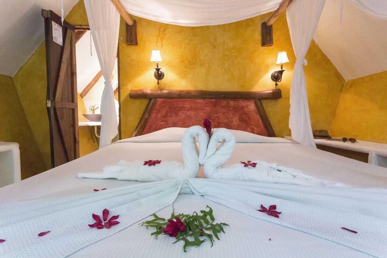 Hotel Hacienda Tijax Jungle Logde リオ・ドゥルセ エクステリア 写真