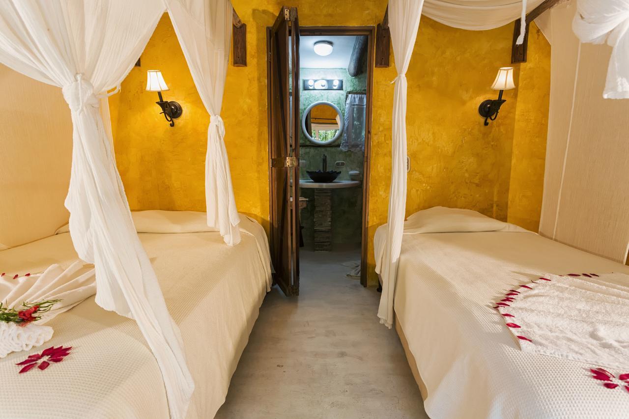 Hotel Hacienda Tijax Jungle Logde リオ・ドゥルセ エクステリア 写真